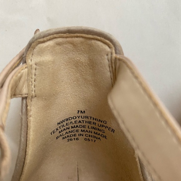 Nine West Nude heels - Picture 4 of 7